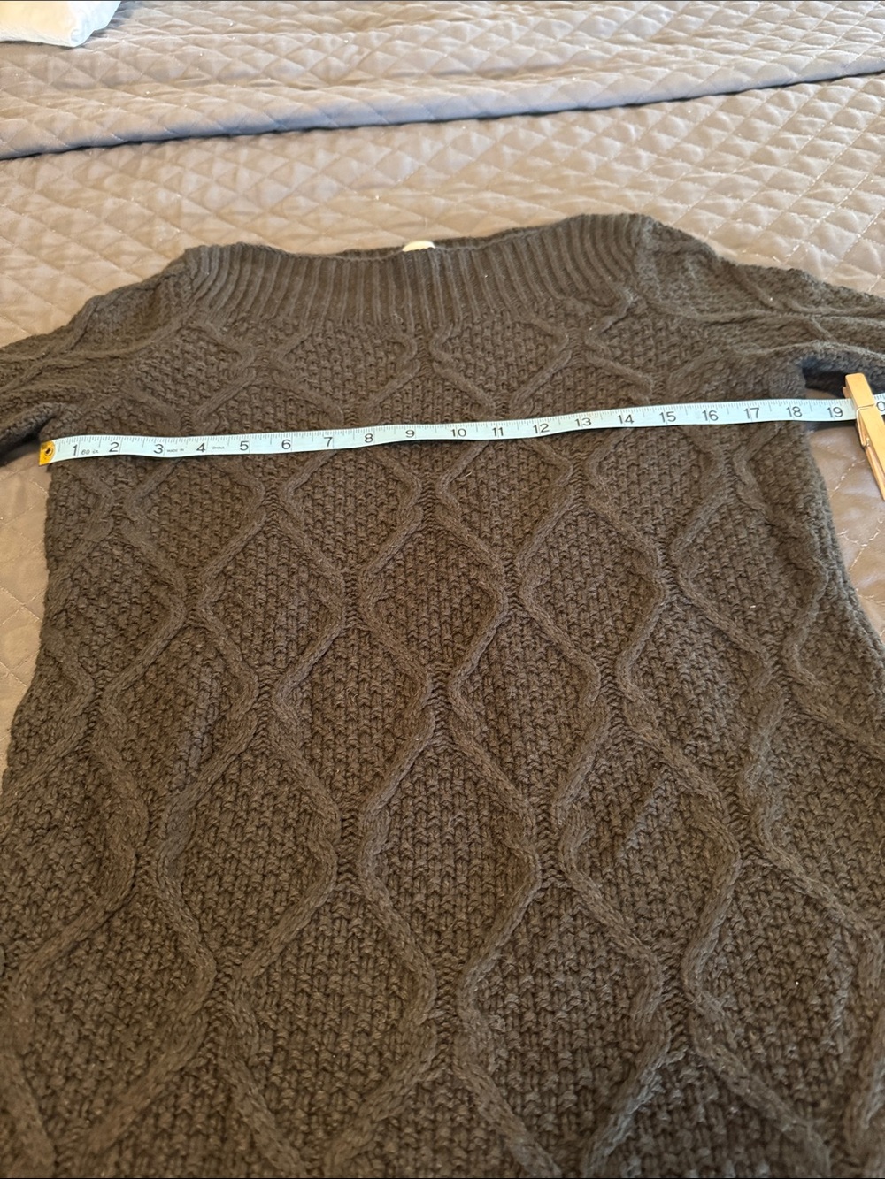 LOFT Green Cable-Knit Crewneck Sweater